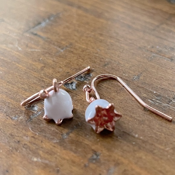 Bell Shaped Flower Earrings - Picture 1 of 3